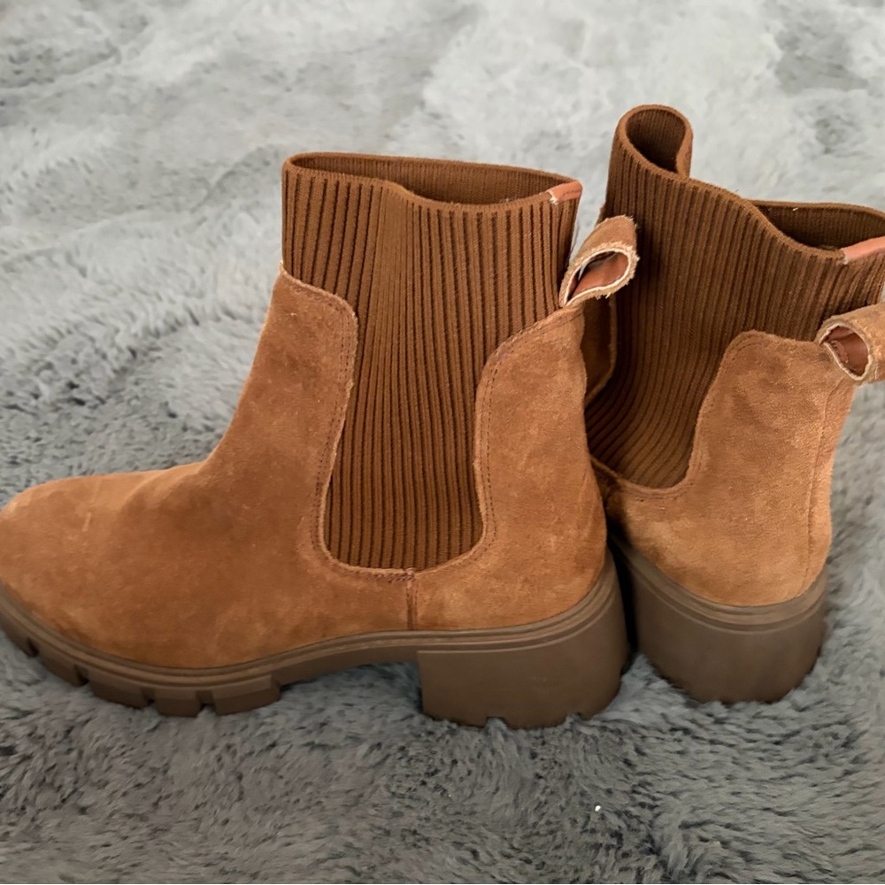 Steve Madden Tan Suede Ankle Booties